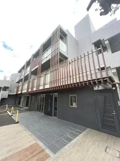 東京都新宿区中落合1【マンション】の外観