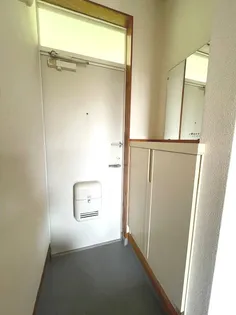 清風ハイツB【2階】の玄関