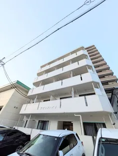 アゼリアハイツ【2階】の外観