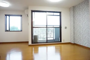 ブライトハイム【3階】の居間