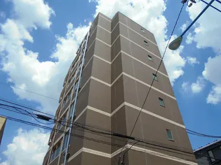 東京都新宿区西落合1【マンション】の外観