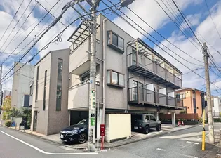 パインクレスト方南【2階】の外観