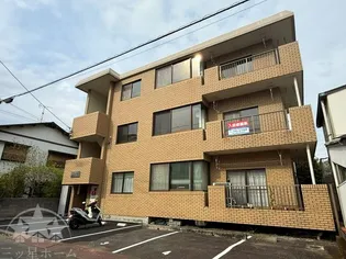 トロワ メゾンの画像