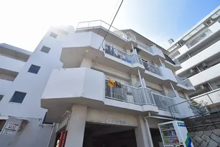 第一タウン皆賀【3階】の外観