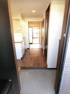 ロイヤル江戸橋【3階】の玄関