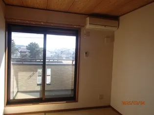 コーポ向日葵 III【2階】の居間