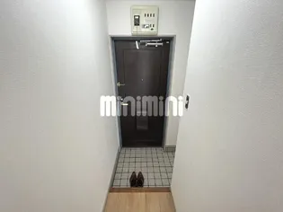 ブルームHIRO【3階】の玄関