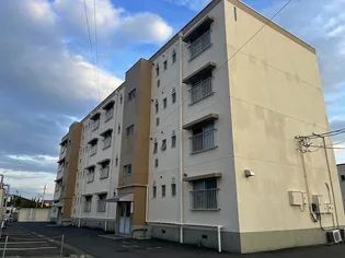 西館マンション【1階】の外観