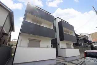 パインコート曽根東町の画像