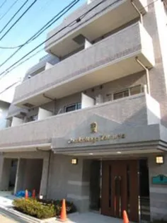 東京都新宿区四谷三栄町【マンション】の外観