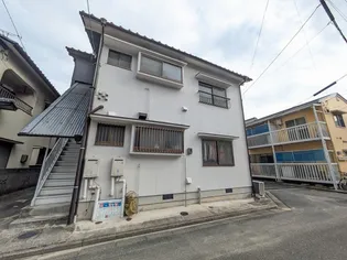 アパートAMI【2階】の外観