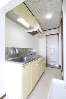 SUN HILLS【2階】の玄関