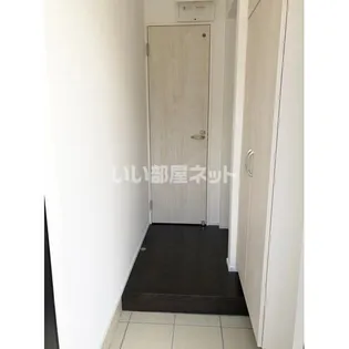 ルミエール・ミキ A・Bの玄関