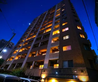 東京都文京区本駒込1【マンション】の外観