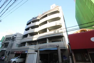 メゾン・ド・シプレーム【4階】の外観