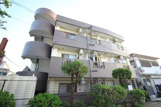 フルブルーム【2階】の外観