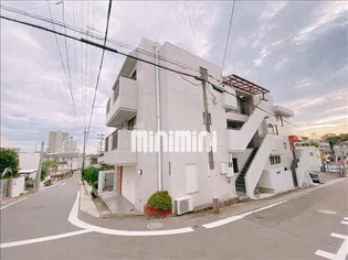 丸総ビル【2階】の外観