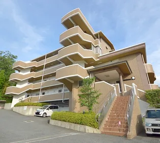 ビバリーフラッツ【2階】の外観