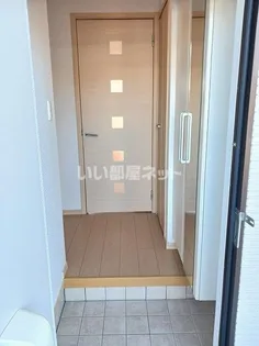 プルミエール【1階】の玄関