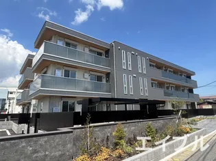 フース コーシェリ【1階】の外観