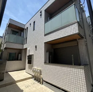 セゾン広尾【1階】の外観