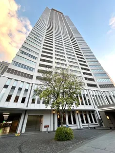 ザ・タワー大阪【9階】の外観