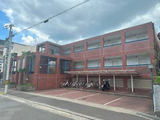 クリスタル北山の外観