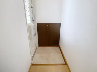 アミーゴ高尾【2階】の玄関