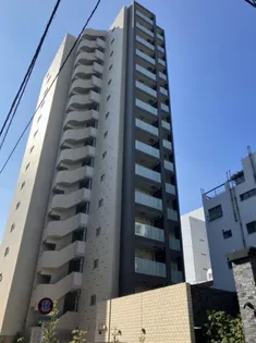 ルジェンテ新宿御苑前【1階】の外観