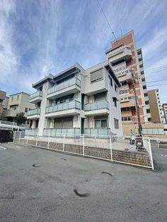 ファースティーナ【1階】の外観