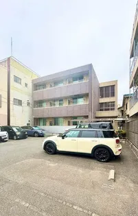 メゾン・ラ・ポルト【3階】の外観