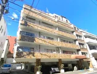 第15宮廷マンション【2階】の外観