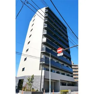 東京都新宿区西落合4【マンション】の外観