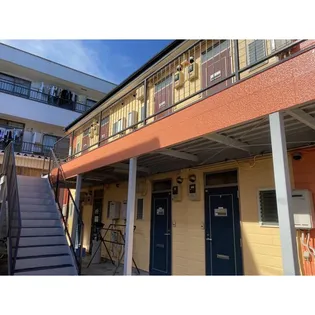 シャトーレ中里B棟【2階】の外観