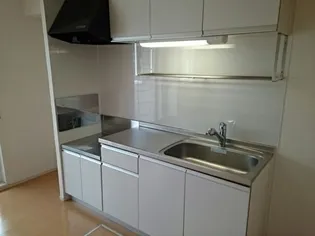 ラヴィアンロ-ズ【1階】のキッチン