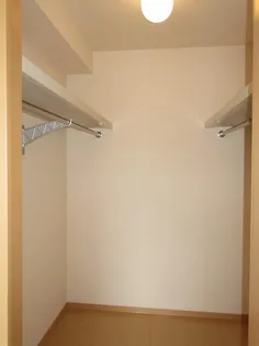 グランシャリオI番館【1階】の内装