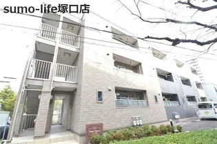 エレガント塚崎【1階】の外観