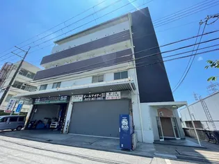 マンション比嘉【4階】の外観