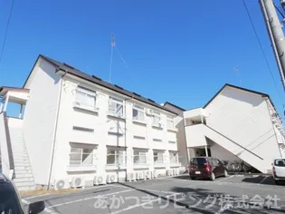 プラザドゥセーヌB【1階】の外観