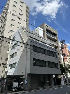 東京都新宿区新宿1【マンション】の外観