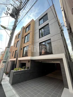 東京都世田谷区北沢1【マンション】の外観