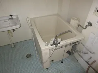 東京都新宿区西新宿4【マンション】の外観