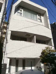 MASSACHUSETTS【2階】の外観