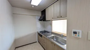 ロイヤルシャトー寺町台 601【6階】のキッチン