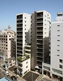 東京都新宿区市谷薬王寺町【マンション】の外観