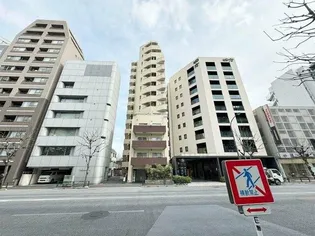 東京都新宿区大京町【マンション】の外観