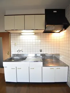 グローリアスガーデン【2階】のキッチン