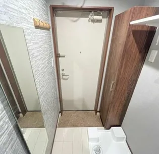 エルグランデ神大寺【3階】の玄関