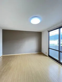 シャーメゾン本郷【2階】の内装