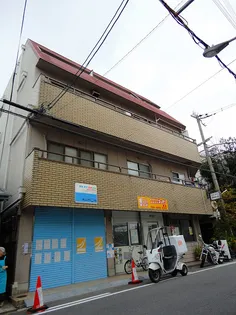 ルミエール中宮【3階】の外観